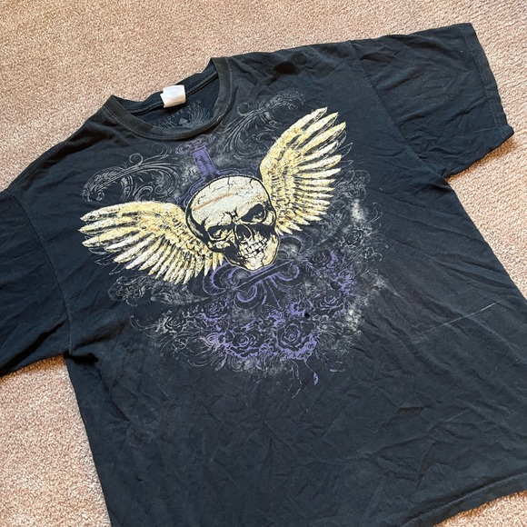 VTG 00’s / Y2K Faded Black Gothic Graphic Tee - Picture 3 of 7